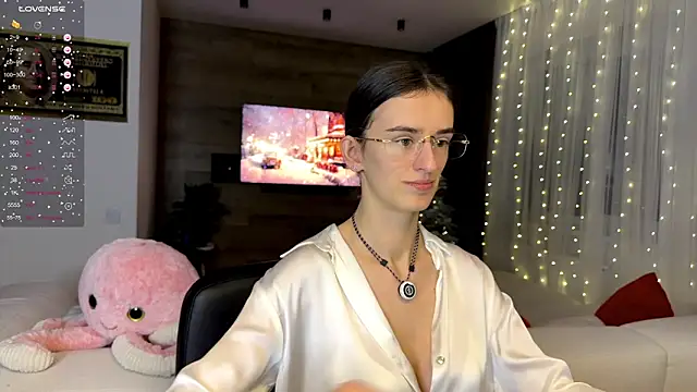 Snapshot of TwinTemptations chatting on December 21, 6:15 pm TwinTemptations online show from December 21, 6:15 pm