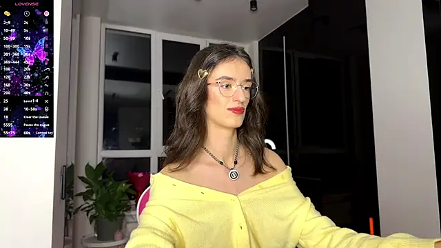 Snapshot of TwinTemptations chatting on March 2, 7:21 pm TwinTemptations online show from March 2, 7:21 pm