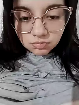 Snapshot of Fantassy_21 chatting on April 1, 1:06 am Fantassy 21 online show from April 1, 1:06 am