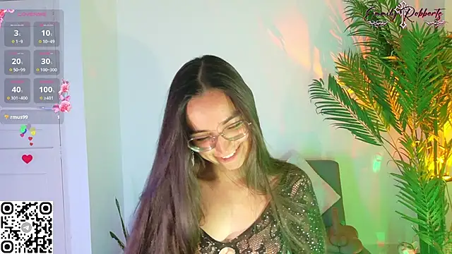 Emmi Roberts online show from July 14, 10:48 pm