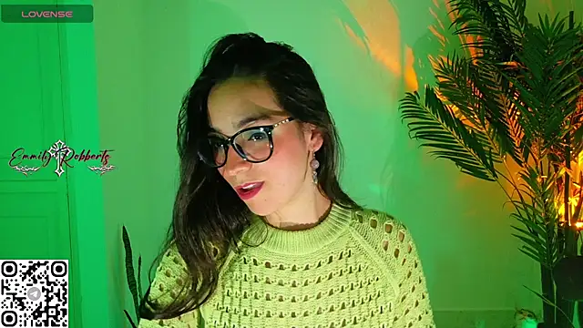 Emmi Roberts online show from July 23, 10:19 pm