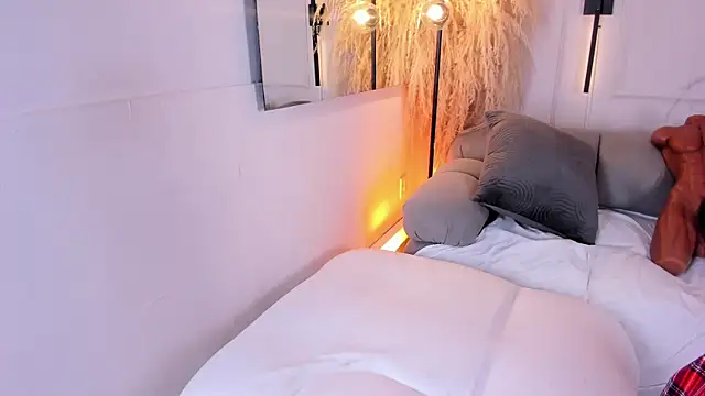 LauraCarther online show from June 24, 5:56 pm