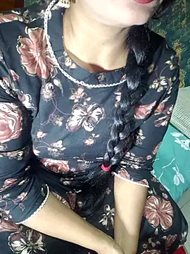 Snapshot of Shalini_telugu09 chatting on June 28, 4:24 pm Shalini telugu09 online show from June 28, 4:24 pm