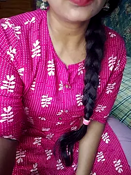 Snapshot of Shalini_telugu09 chatting on July 15, 7:13 am Shalini telugu09 online show from July 15, 7:13 am