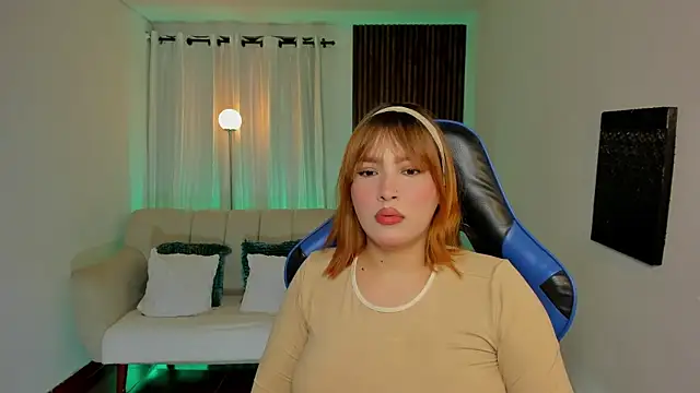 karla hill 28 online show from May 21, 3:02 am