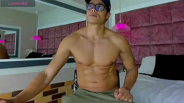 Christian Musclet4 online show from March 21, 5:45 pm