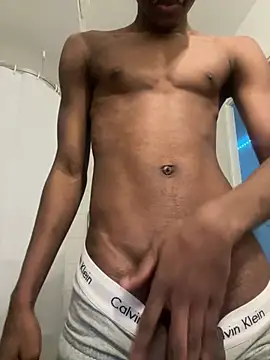 Snapshot of Renoirmonter chatting on March 13, 3:28 pm Renoirmonter online show from March 13, 3:28 pm