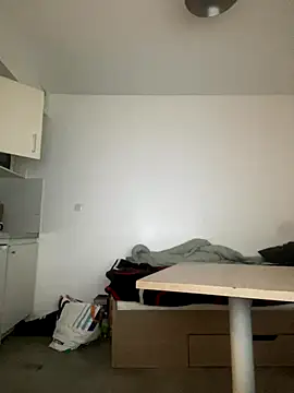 Snapshot of Renoirmonter chatting on October 24, 9:33 pm Renoirmonter online show from October 24, 9:33 pm