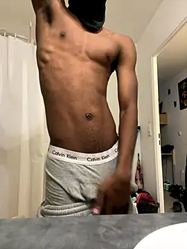 Snapshot of Renoirmonter chatting on November 15, 1:07 pm Renoirmonter online show from November 15, 1:07 pm