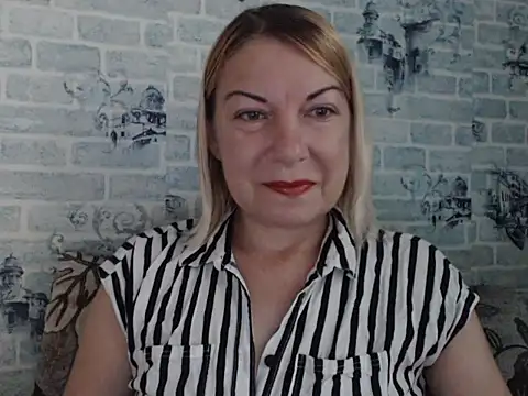 Snapshot of Lillia_Ray chatting on September 9, 5:29 am Lillia Ray online show from September 9, 5:29 am