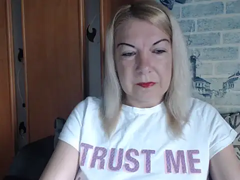 Lillia Ray online show from June 4, 5:46 am