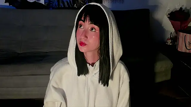 Snapshot of pauline_rouge chatting on October 6, 10:12 am pauline rouge online show from October 6, 10:12 am