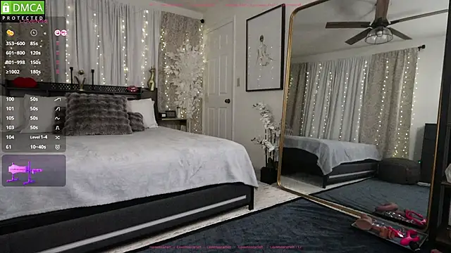 Snapshot of LoveMoScarlett chatting on September 10, 11:32 am LoveMoScarlett online show from September 10, 11:32 am