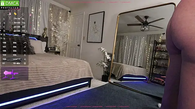 Snapshot of LoveMoScarlett chatting on October 30, 4:03 am LoveMoScarlett online show from October 30, 4:03 am