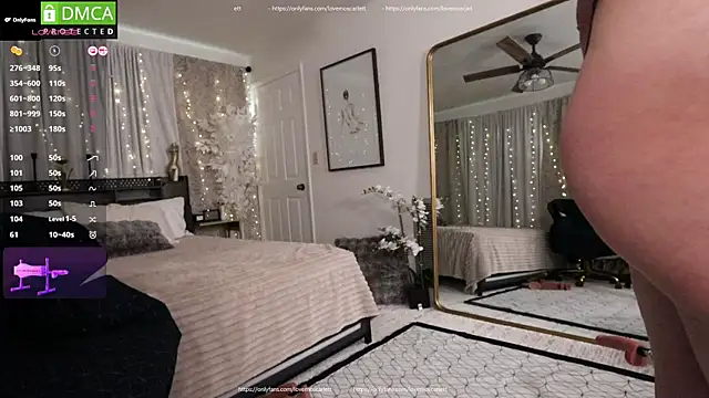 Snapshot of LoveMoScarlett chatting on November 19, 8:53 pm LoveMoScarlett online show from November 19, 8:53 pm