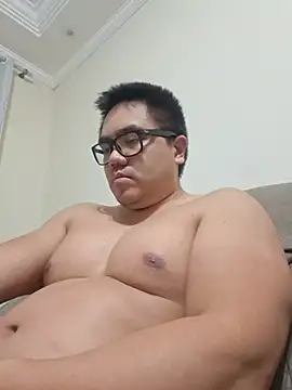 awesometeacher33 online show from August 3, 2:43 am