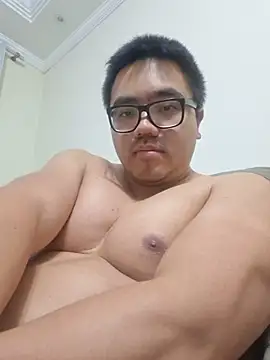 awesometeacher33 online show from August 4, 4:53 pm