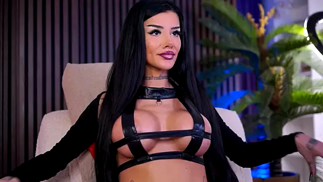 ChicaOra online show from November 21, 8:07 pm