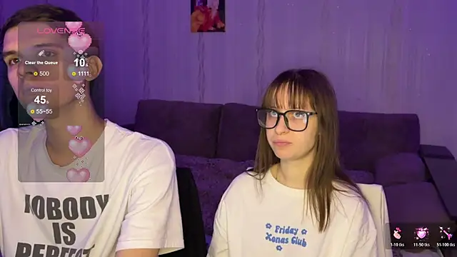 Snapshot of Romanhavesweetydick777 chatting on November 18, 4:44 pm Romanhavesweetydick777 online show from November 18, 4:44 pm