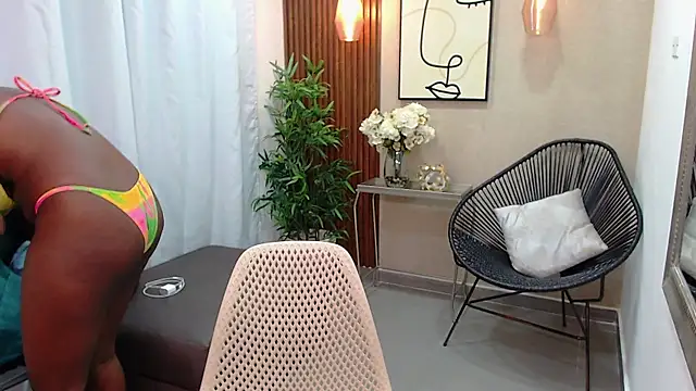 Coral Lise online show from March 21, 11:01 am