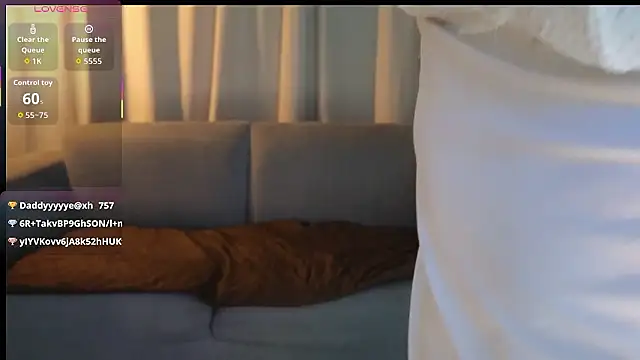 Snapshot of YuliethPetite chatting on January 7, 11:12 am YuliethPetite online show from January 7, 11:12 am