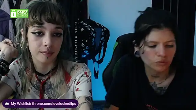 Snapshot of lovelockedlips chatting on May 23, 4:07 am lovelockedlips online show from May 23, 4:07 am