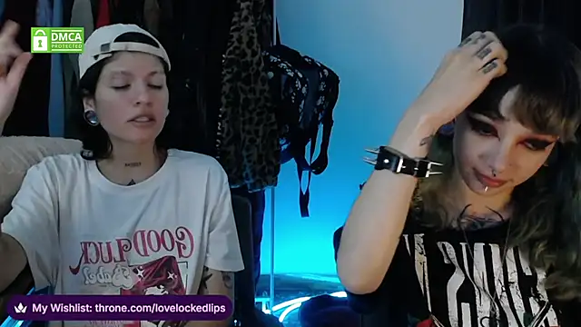Snapshot of lovelockedlips chatting on May 27, 3:14 am lovelockedlips online show from May 27, 3:14 am