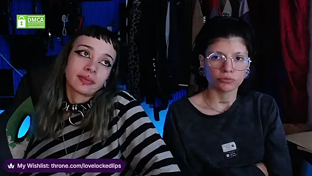 Snapshot of lovelockedlips chatting on June 7, 12:48 am lovelockedlips online show from June 7, 12:48 am
