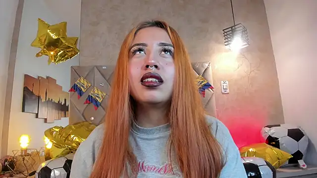 Snapshot of kailinmoonx chatting on June 17, 1:01 pm kailinmoonx online show from June 17, 1:01 pm