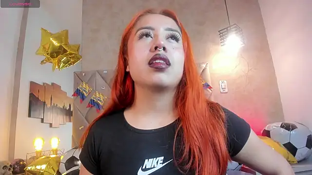 Snapshot of kailinmoonx chatting on June 27, 1:06 pm kailinmoonx online show from June 27, 1:06 pm