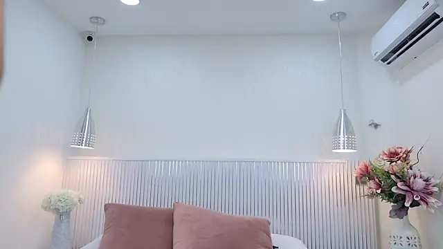 Snapshot of katia_moregb chatting on September 22, 7:49 pm katia moregb online show from September 22, 7:49 pm