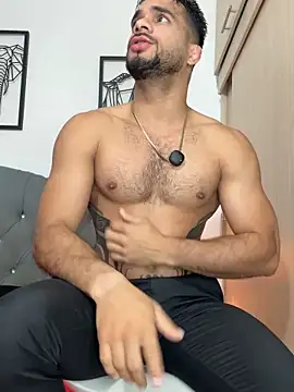 Maximiliano ford online show from December 2, 10:53 am