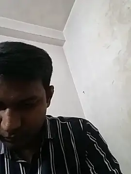 Snapshot of vikesh05 chatting on December 3, 6:39 pm vikesh05 online show from December 3, 6:39 pm