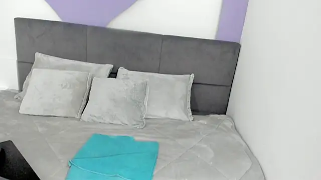 Snapshot of loress_ass_mature chatting on March 19, 12:59 am loress ass mature online show from March 19, 12:59 am