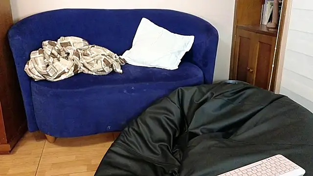 Snapshot of hardaftercum chatting on November 8, 2:45 am hardaftercum online show from November 8, 2:45 am