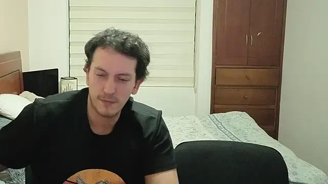 Snapshot of hardaftercum chatting on June 8, 4:02 am hardaftercum online show from June 8, 4:02 am
