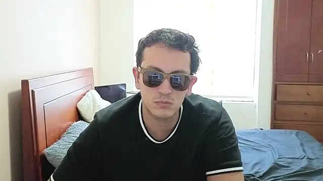 Snapshot of hardaftercum chatting on July 3, 8:37 pm hardaftercum online show from July 3, 8:37 pm