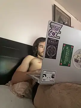 Snapshot of FreyrVik chatting on October 6, 6:05 pm FreyrVik online show from October 6, 6:05 pm