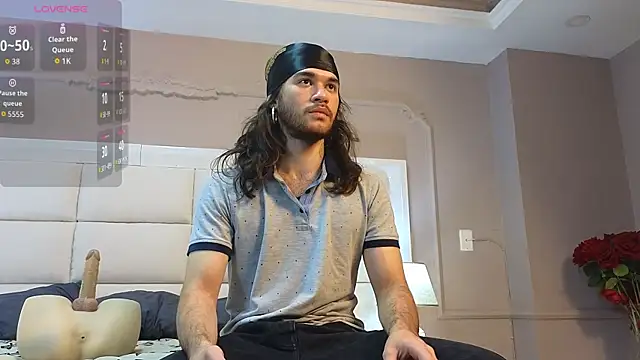 Snapshot of FreyrVik chatting on October 22, 11:54 am FreyrVik online show from October 22, 11:54 am