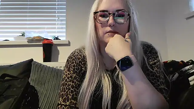 Sizzling Indie36 online show from September 19, 5:24 pm