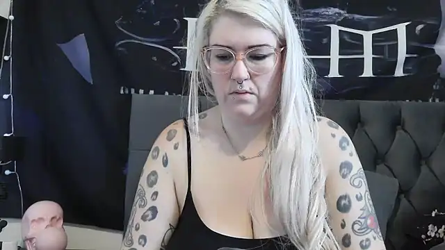 Sizzling Indie36 online show from October 18, 10:05 am