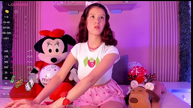 Snapshot of Sophie_joyy chatting on November 21, 3:27 am Sophie joyy online show from November 21, 3:27 am