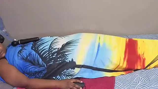 spicybootie online show from December 22, 6:32 am