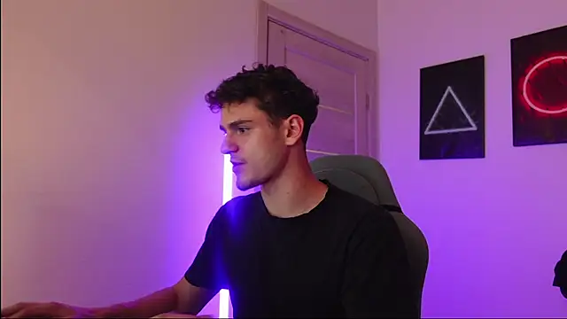 Snapshot of Brad_Holloway chatting on September 24, 1:36 pm Brad Holloway online show from September 24, 1:36 pm