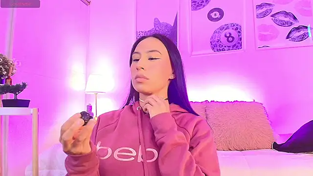 Valen ross  online show from March 11, 10:16 pm