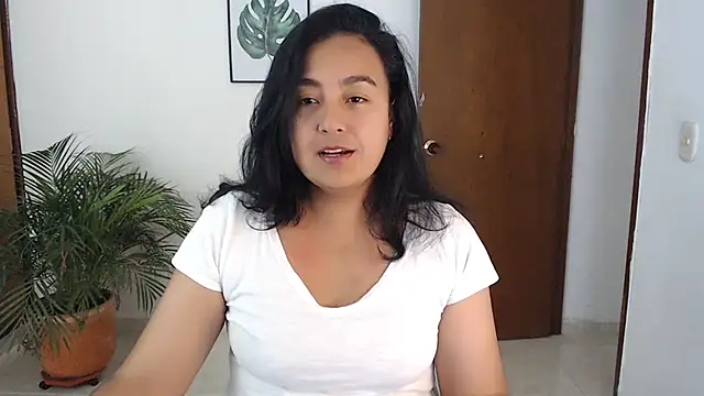 Snapshot of Themagicpotion chatting on June 16, 3:25 pm Themagicpotion online show from June 16, 3:25 pm