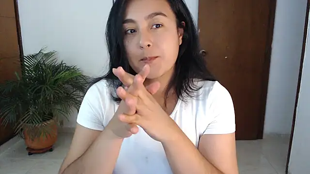 Snapshot of Themagicpotion chatting on June 26, 5:50 pm Themagicpotion online show from June 26, 5:50 pm
