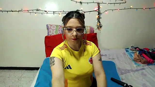 Snapshot of Samanta_SS chatting on November 19, 3:50 am Samanta SS online show from November 19, 3:50 am