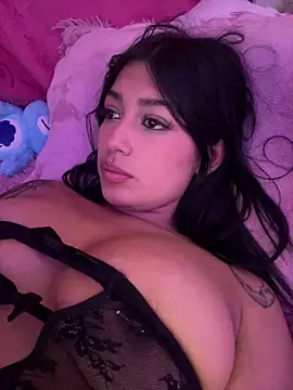 KatianPierce online show from May 15, 11:34 pm