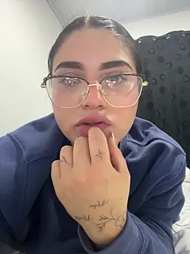 pareja curiosa19 online show from November 29, 2:14 am